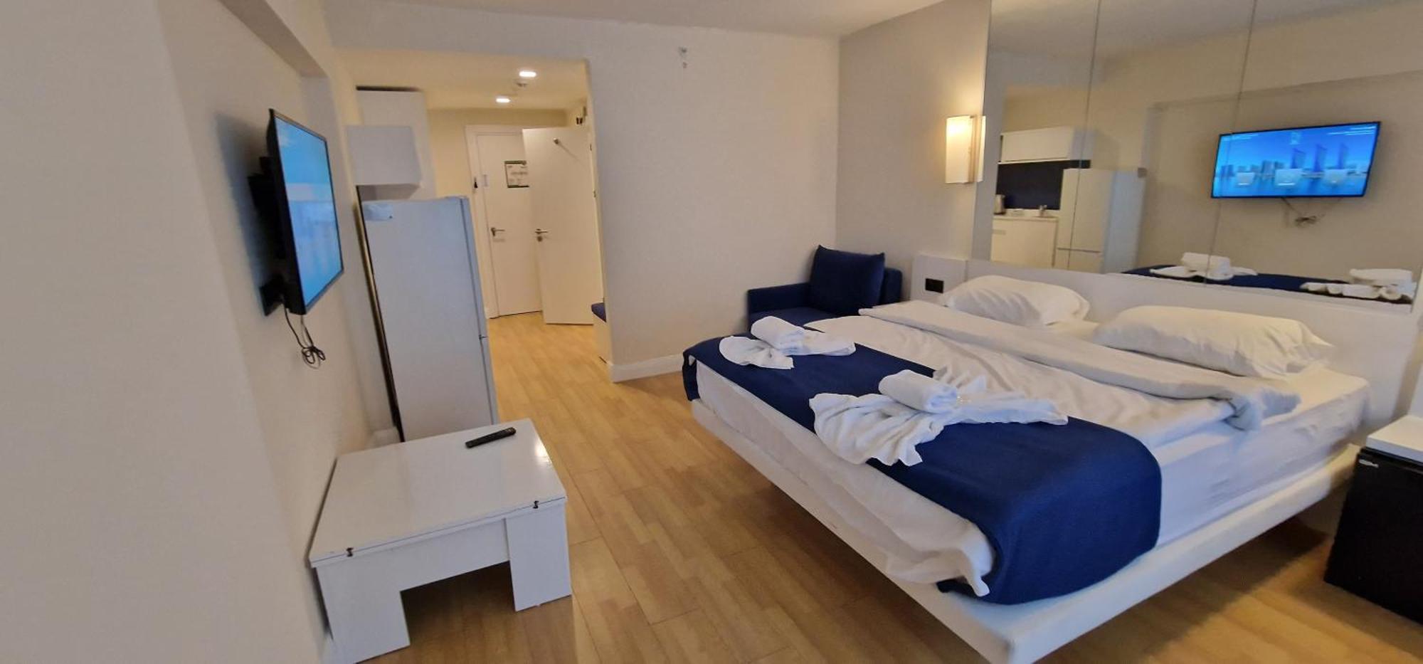 Natalia -Apartments In - Orbi City 巴统 外观 照片