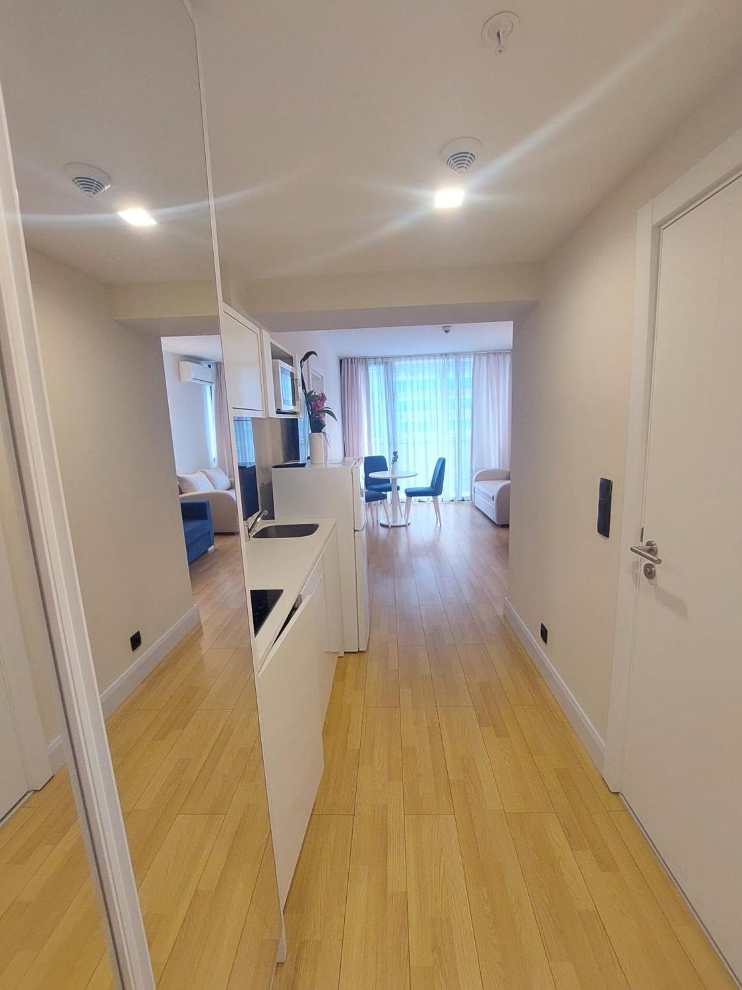 Natalia -Apartments In - Orbi City 巴统 外观 照片