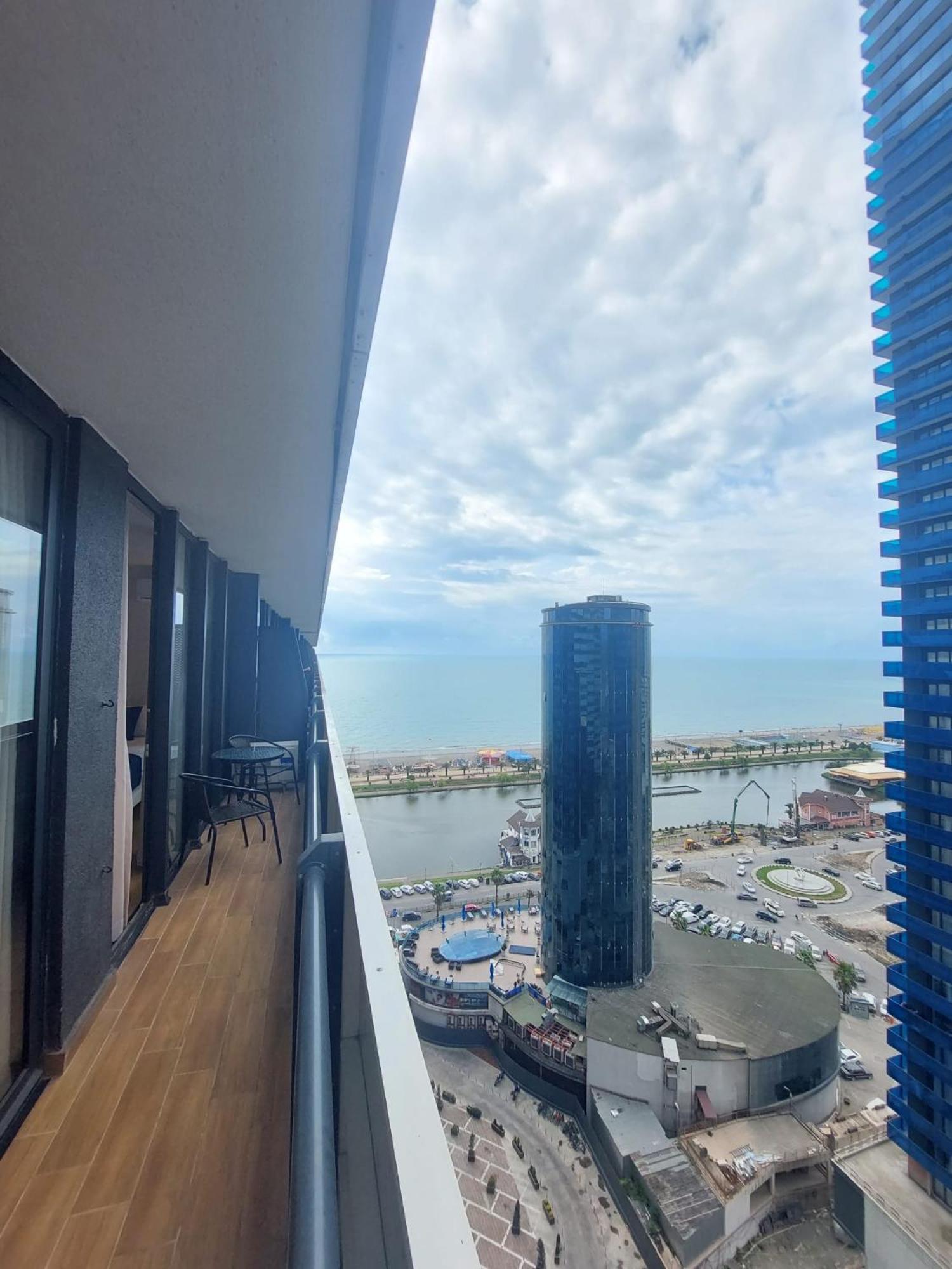 Natalia -Apartments In - Orbi City 巴统 外观 照片
