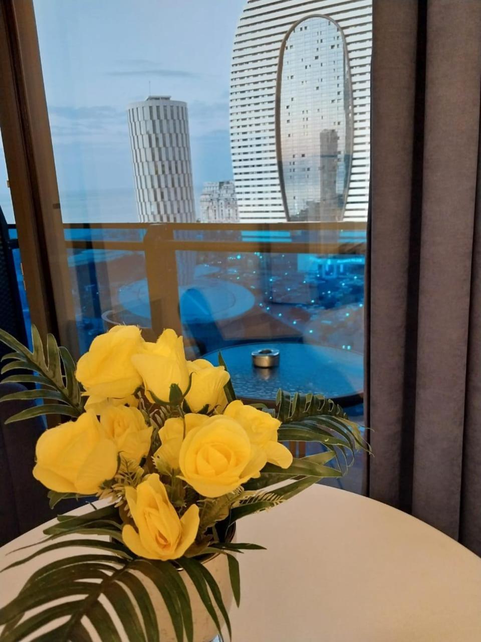 Natalia -Apartments In - Orbi City 巴统 外观 照片